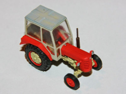 Zetor 3011/3045 s hranatou kabinou (stavebnice)